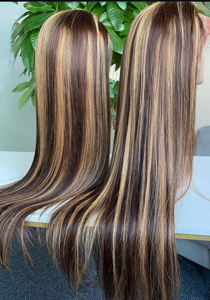 Lavish Colour Studio - Highlighted Queen