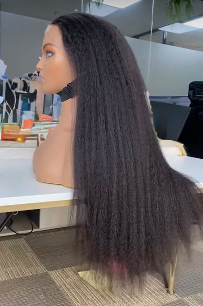 Lavish Signature – Kinky Straight Bundle Set