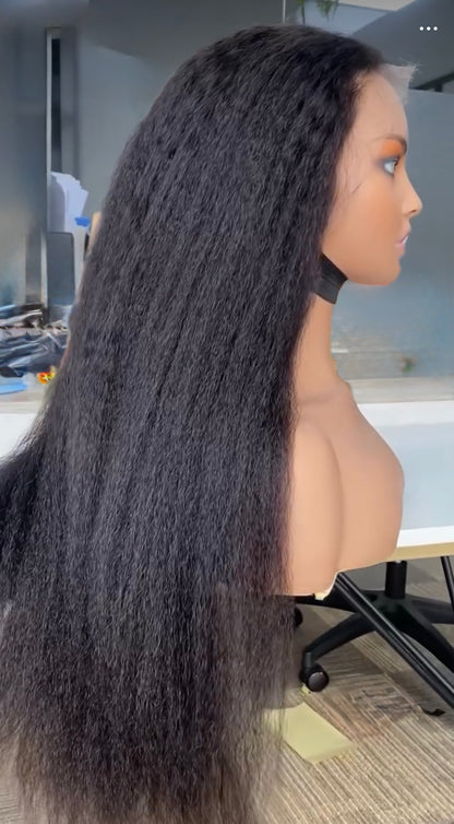 Lavish Signature – Kinky Straight Bundle Set